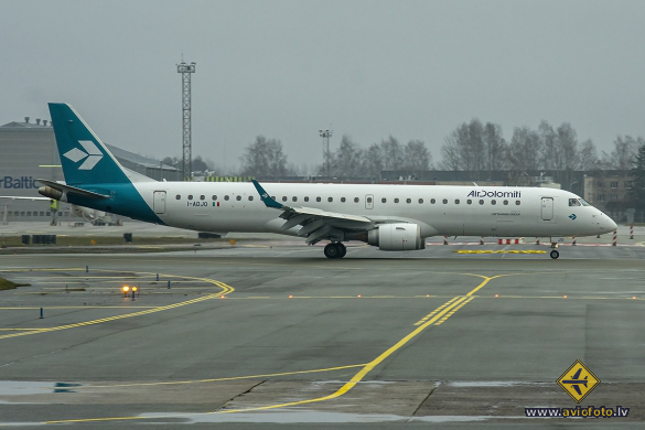 Embraer 195LR (ERJ-190-200LR)