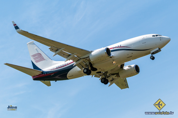 Boeing 737-7HZ BBJ
