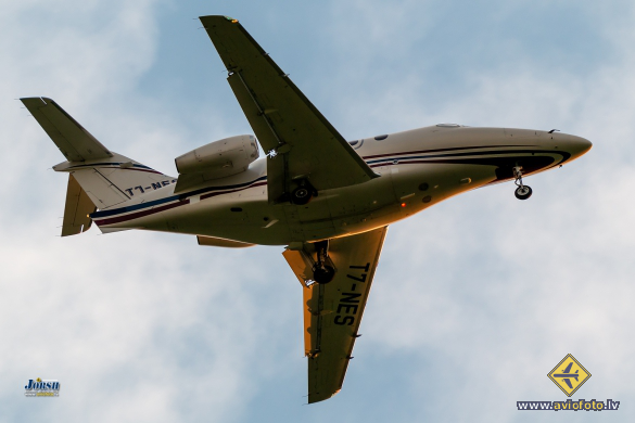Raytheon 390 Premier IA
