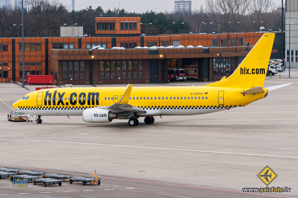 Boeing 737-8K5