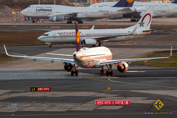 Airbus A320-214