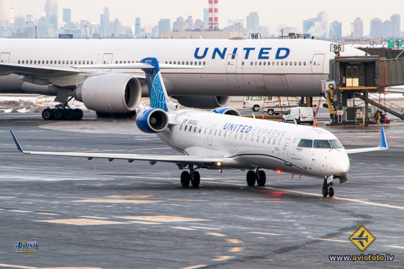 Bombardier CRJ-550 (CL-600-2C10)
