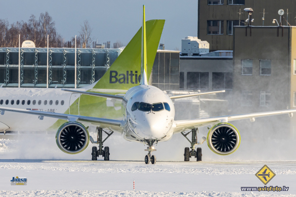 Airbus A220-300