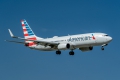 Boeing 737-823
