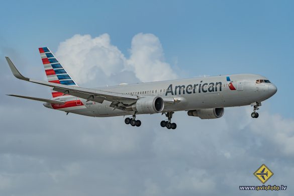 Boeing 767-323/ER