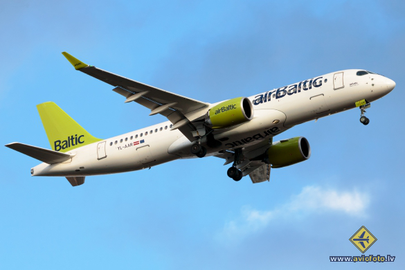 Airbus A220-300