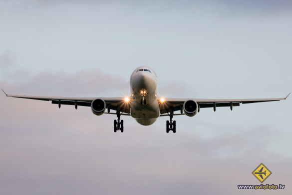 Airbus A330-343