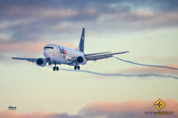 Boeing 737-45D(SF)