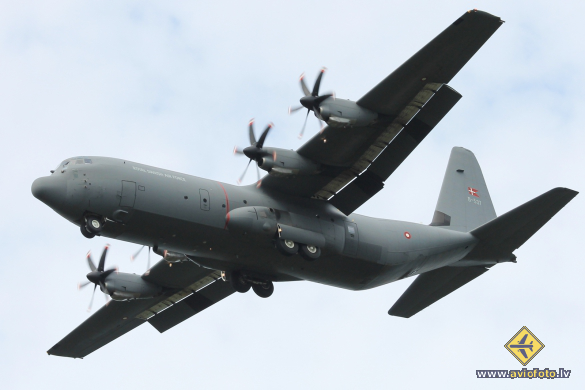 Lockheed Martin C-130J-30 Hercules (L-382)