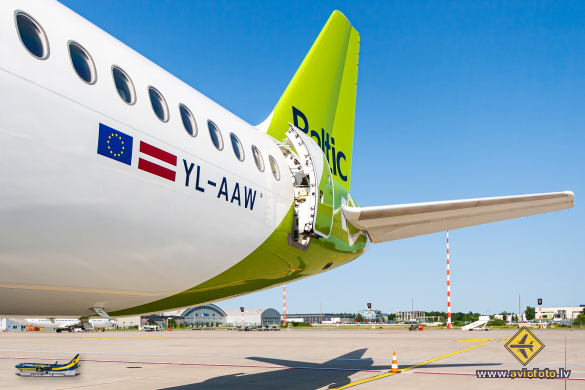 Airbus A220-300