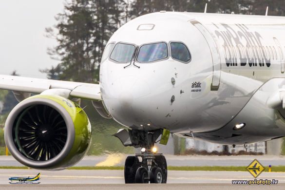 Airbus A220-300