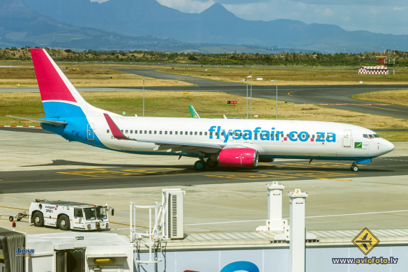 Boeing 737-8K5