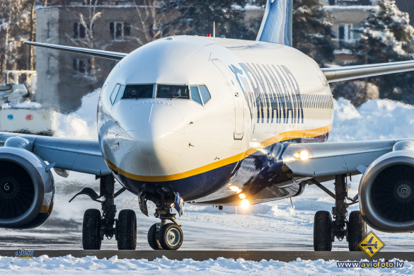 Boeing 737-8AS