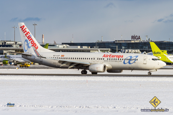Boeing 737-85P