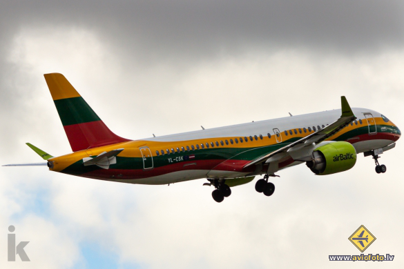 Airbus A220-300