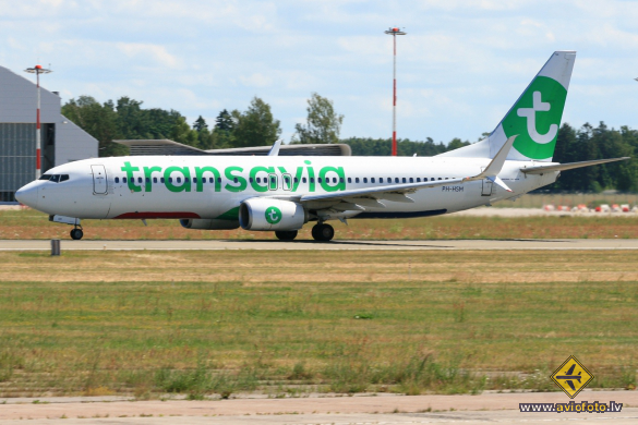 Boeing 737-8K2