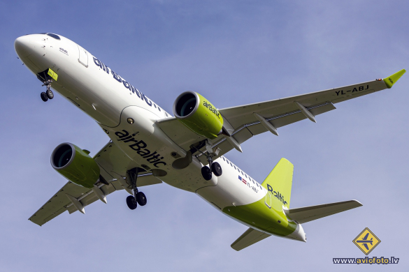 Airbus A220-300