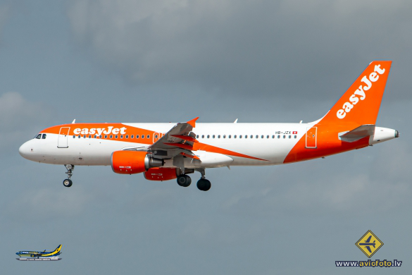 Airbus A320-214
