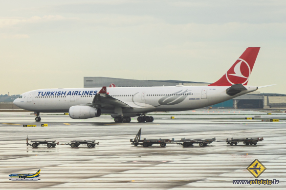 Airbus A330-343