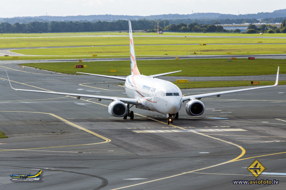 Boeing 737-8GJ