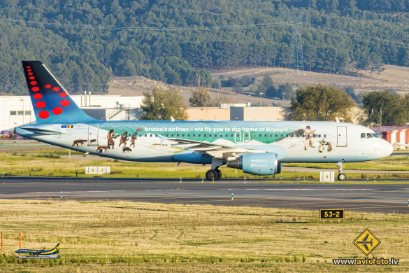 Airbus A320-214