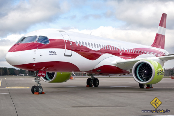 Airbus A220-300