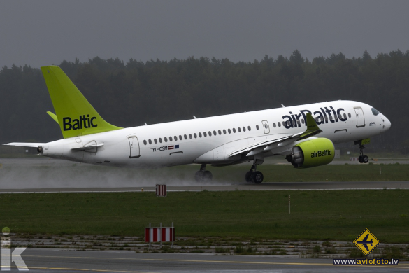 Airbus A220-300