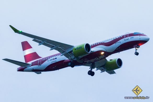Airbus A220-300
