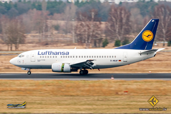Boeing 737-530