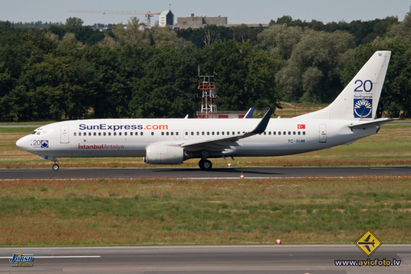 Boeing 737-85F