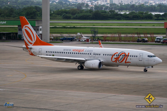 Boeing 737-8EH