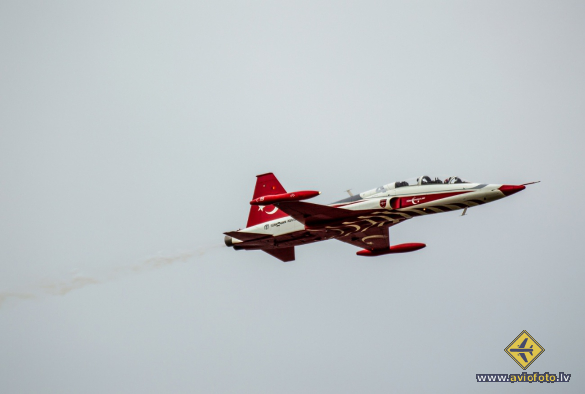 Northrop (Canadair) NF-5B-2000 (CL-226)