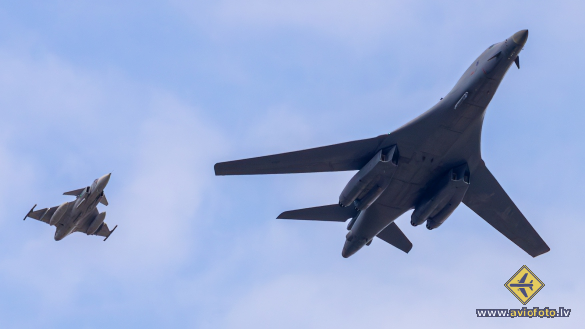 Rockwell B-1B Lancer