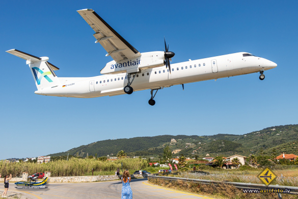 Bombardier DHC-8-402 Q400