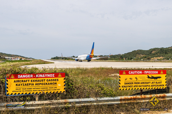 Boeing 737-8MG