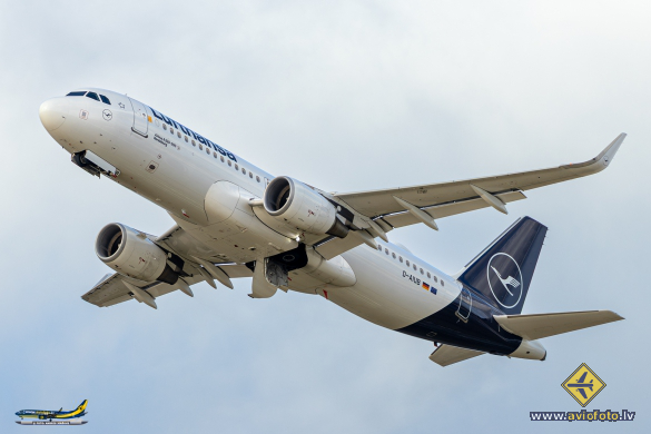 Airbus A320-214