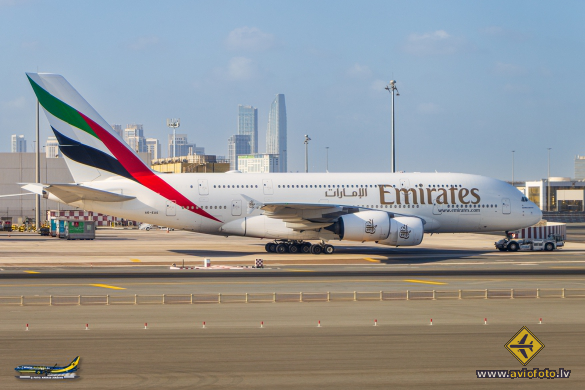 Airbus A380-842