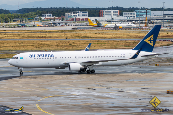Boeing 767-3KY/ER