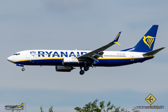 Boeing 737-8AS