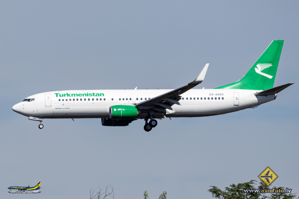 Boeing 737-82K