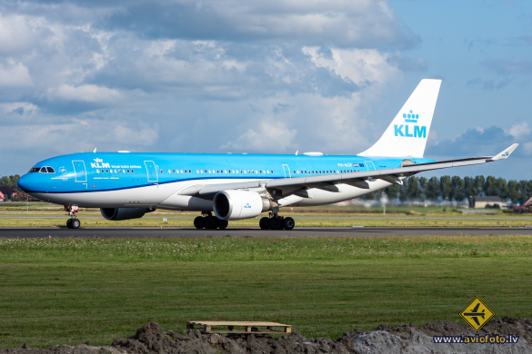 Airbus A330-203