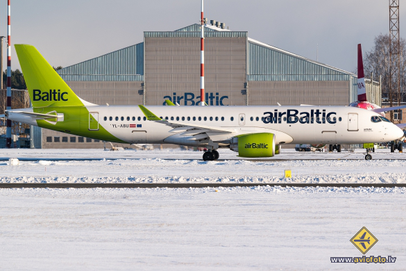 Airbus A220-300