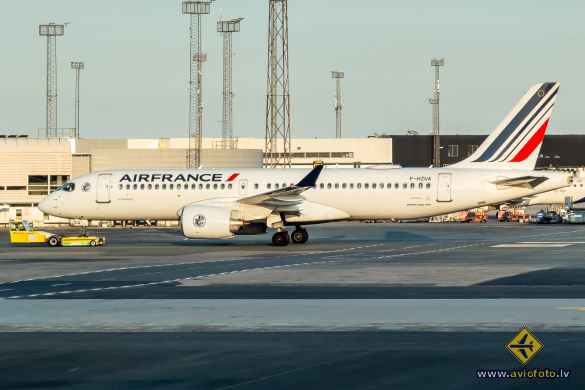 Airbus A220-300