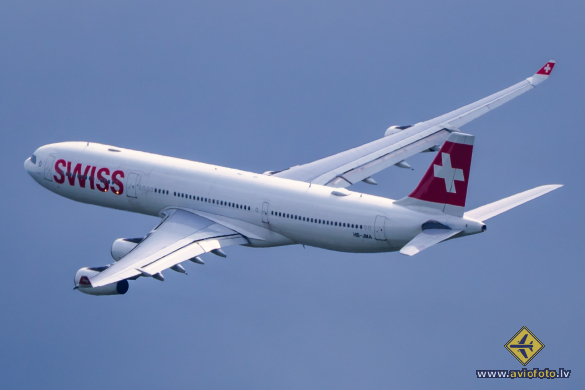 Airbus A340-313