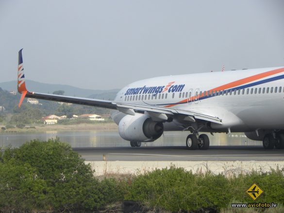 Boeing 737-8FN