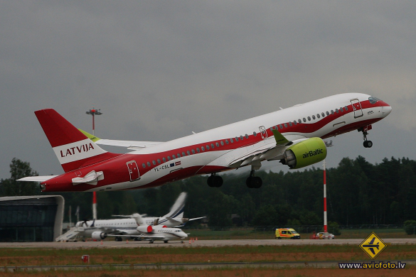 Airbus A220-300