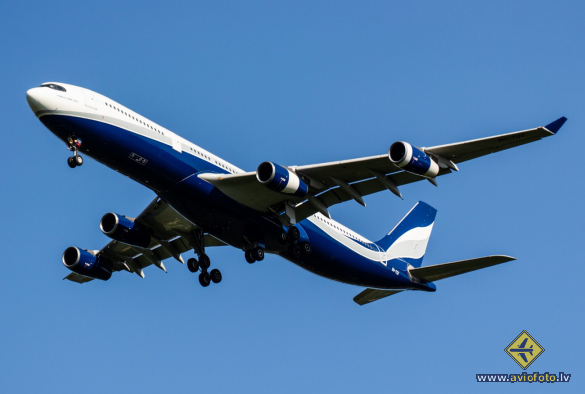 Airbus A340-313