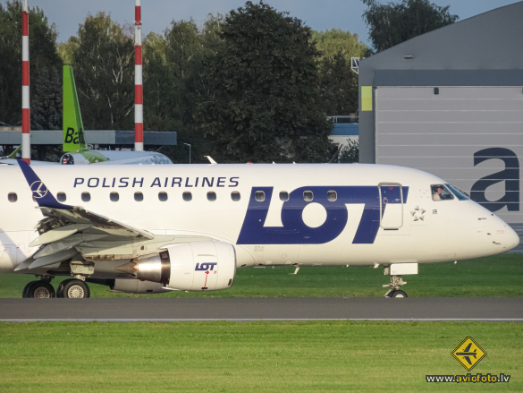 Embraer 175STD (ERJ-170-200STD)