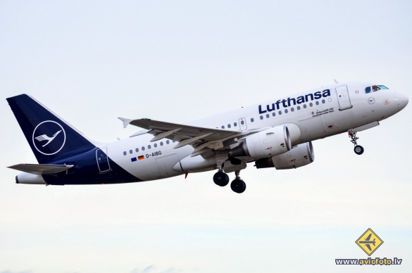 Airbus A319-114