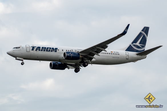 Boeing 737-8H6